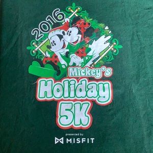 RunDisney size Large 2016 Mickeys holiday unisex race shirt
